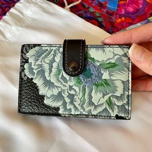 Coach x Kaffe accordion card case EUC